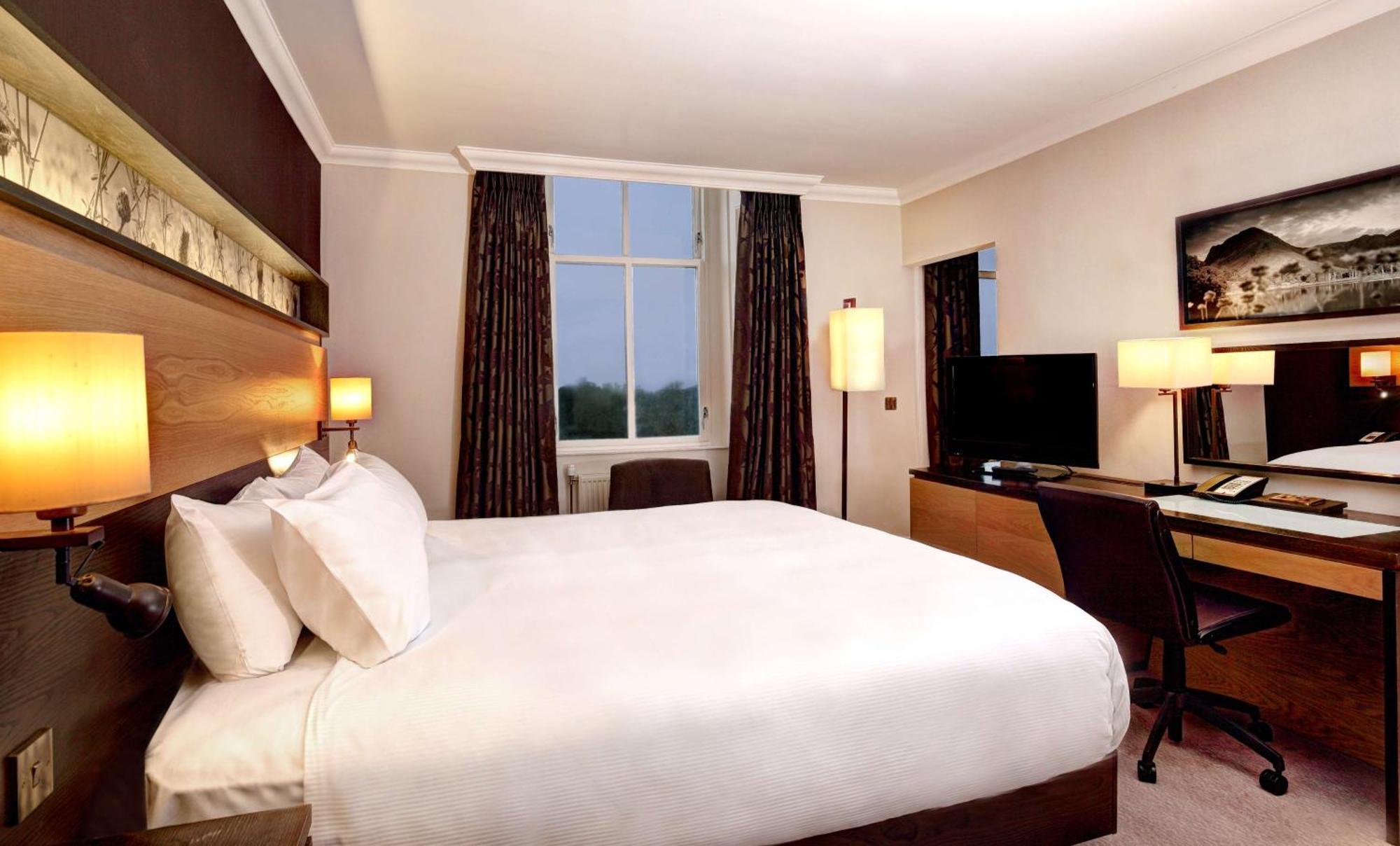 Doubletree By Hilton Dunblane Hydro Hotel Екстер'єр фото