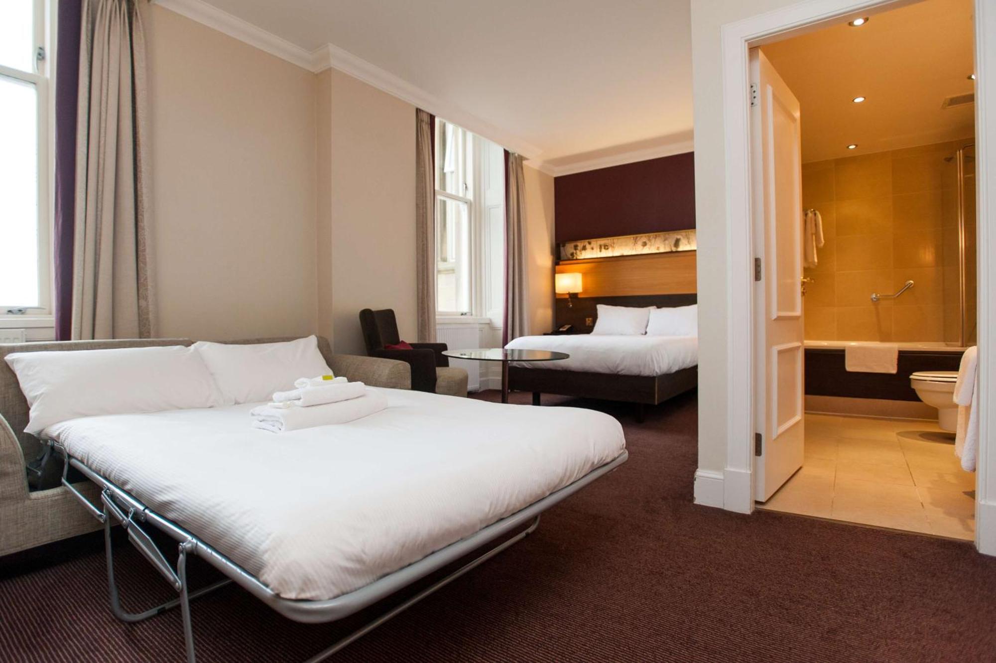 Doubletree By Hilton Dunblane Hydro Hotel Екстер'єр фото